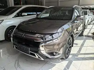 Mitsubishi Outlander 2020