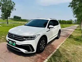 Volkswagen Tiguan L PHEV 2021