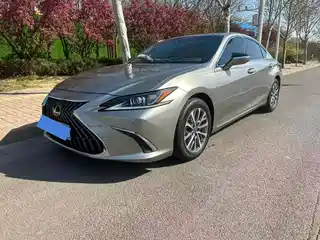 Lexus ES 2024