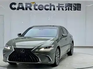 Lexus ES 2021
