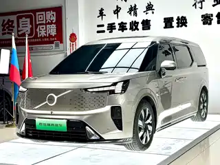 Volvo EM90 2024