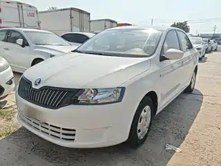 Škoda Rapid 2015