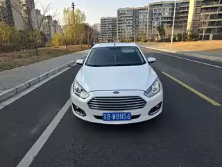 Ford Escort 2014