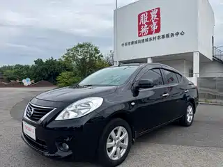 Nissan Sunny 2012
