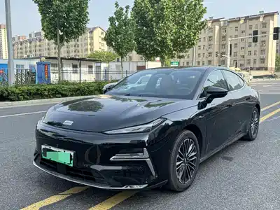 Geely Galaxy Xingyao 8 2025