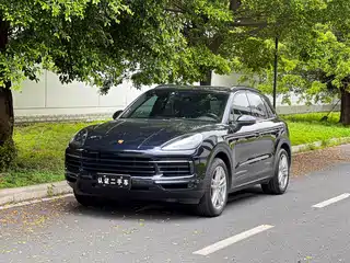Porsche Cayenne 2022