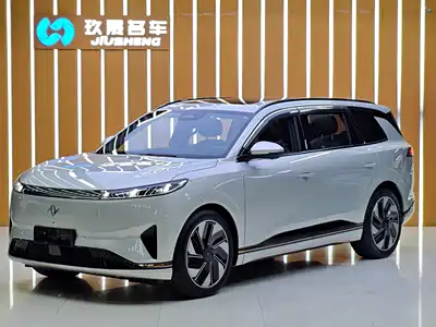 Dongfeng Yipai eπ008 2024