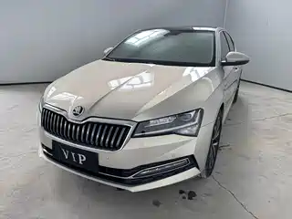 Škoda Superb 2022