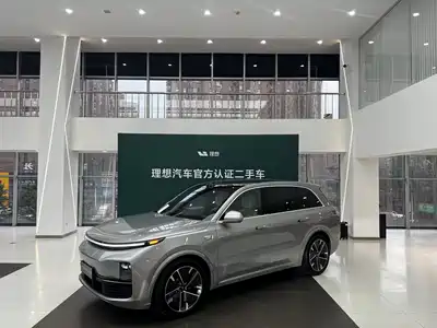 Li Auto L8 2025