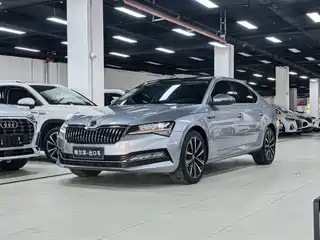 Škoda Superb 2023