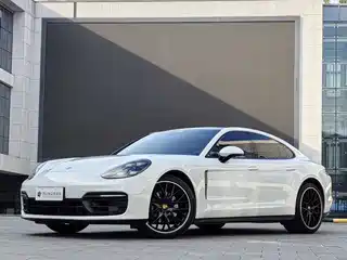 Porsche Panamera 2024