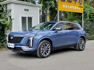 Cadillac XT5 2025