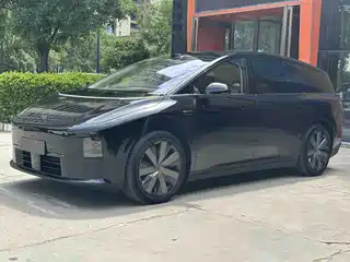 Li Auto Li i8 2025