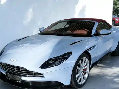 Aston Martin DB11 2021