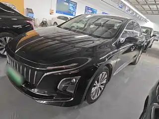Hongqi E-QM5 2022