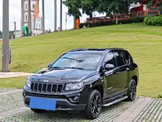 Jeep Compass (Import) 2013