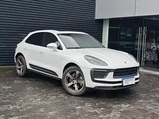 Porsche Macan 2025