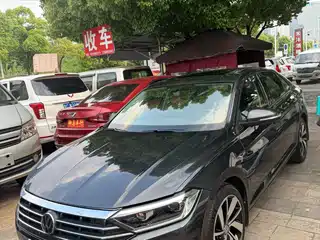 Volkswagen Sagitar 2022