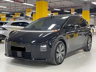 Li Auto Li i8 2025
