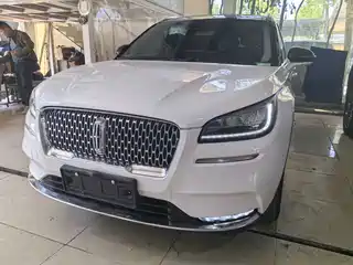 Lincoln Adventurer 2021