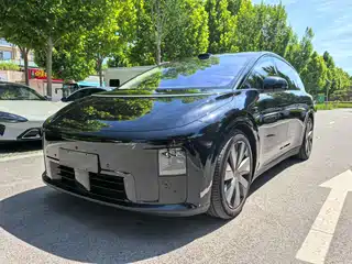 Li Auto Li i8 2025