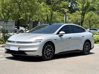 Changan Qiyuan A06 2025