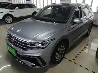 Volkswagen Tiguan L PHEV 2021