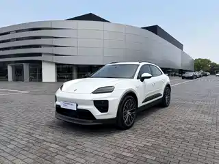 Porsche Macan EV 2024