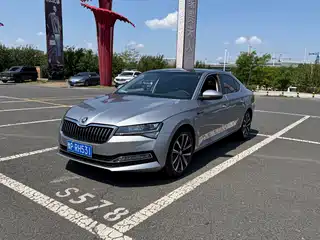 Škoda Superb 2023