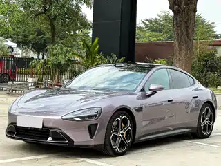 Xiaomi Auto SU7 2024