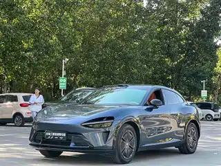 Xiaomi Auto YU7 2025