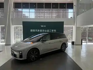 Li Auto Li i8 2025