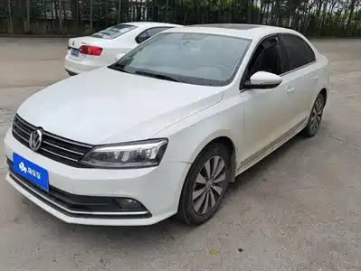 Volkswagen Sagitar 2016