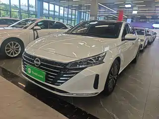 Nissan Teana 2025