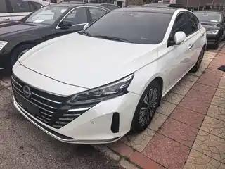 Nissan Teana 2023