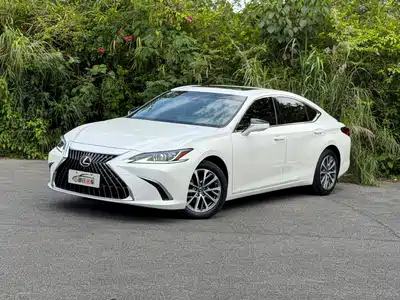 Lexus ES 2023