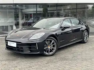 Porsche Panamera 2025