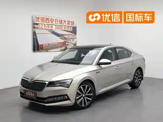 Škoda Superb 2021