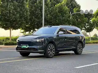 AITO Wenjie M9 2025