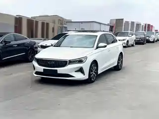Geely Emgrand 2022