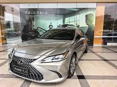 Lexus ES 2023