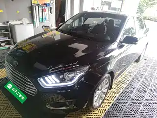 Ford Escort 2014
