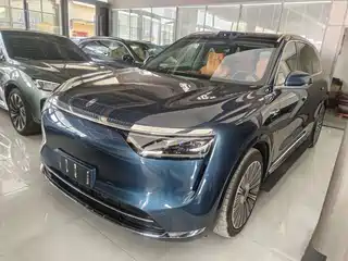 AITO Wenjie M8 2025