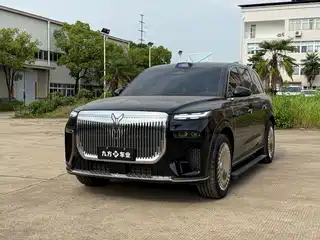 Voyah Auto Taisan 2025