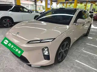 NIO NIO ET5T 2025