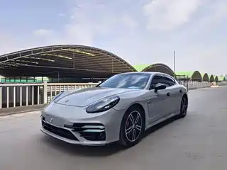 Porsche Panamera 2013