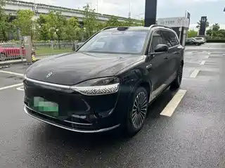 AITO Wenjie M9 2025