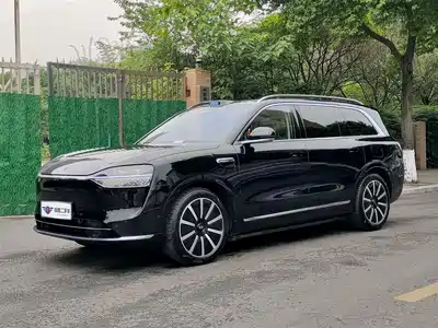 AITO Wenjie M9 2025