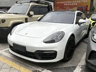 Porsche Panamera 2021