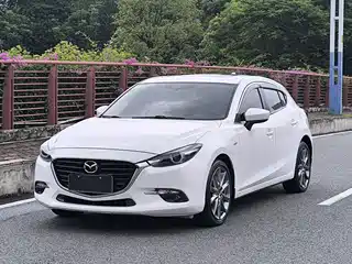 Mazda Mazda3 Axela 2018